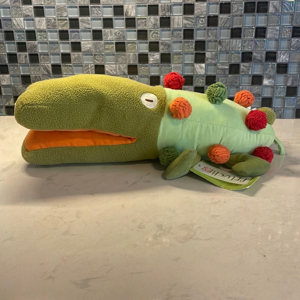 Nino & Ideas Peluches Stuffed Alligator/Crocodile NWT Aprox 17” x 5”